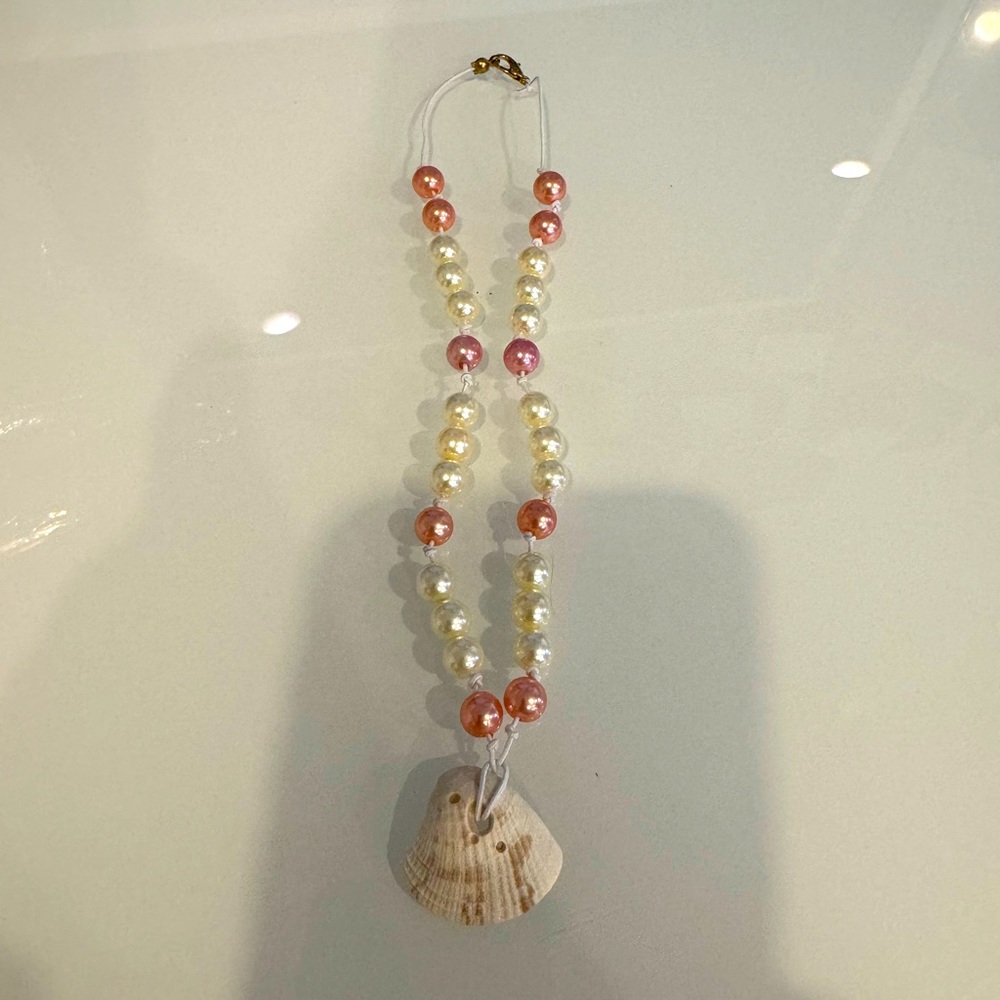 HANDMADE SEA SHELL BEADED NECKLACE